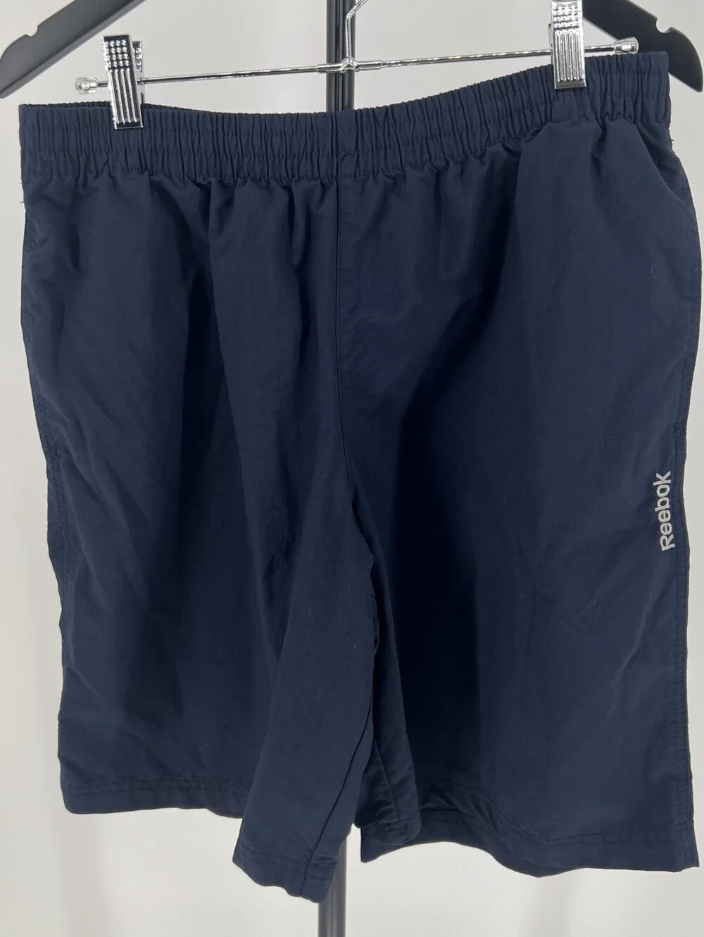 Reebok utiltiy shorts Size L men's (1-42)